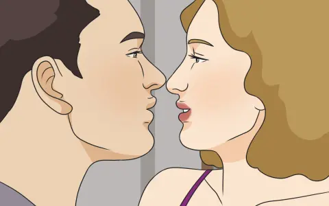 Pareja a punto de besarse. Él pregunta: "¿cómo se dice besos en francés?". Ella responde: "Bisous".